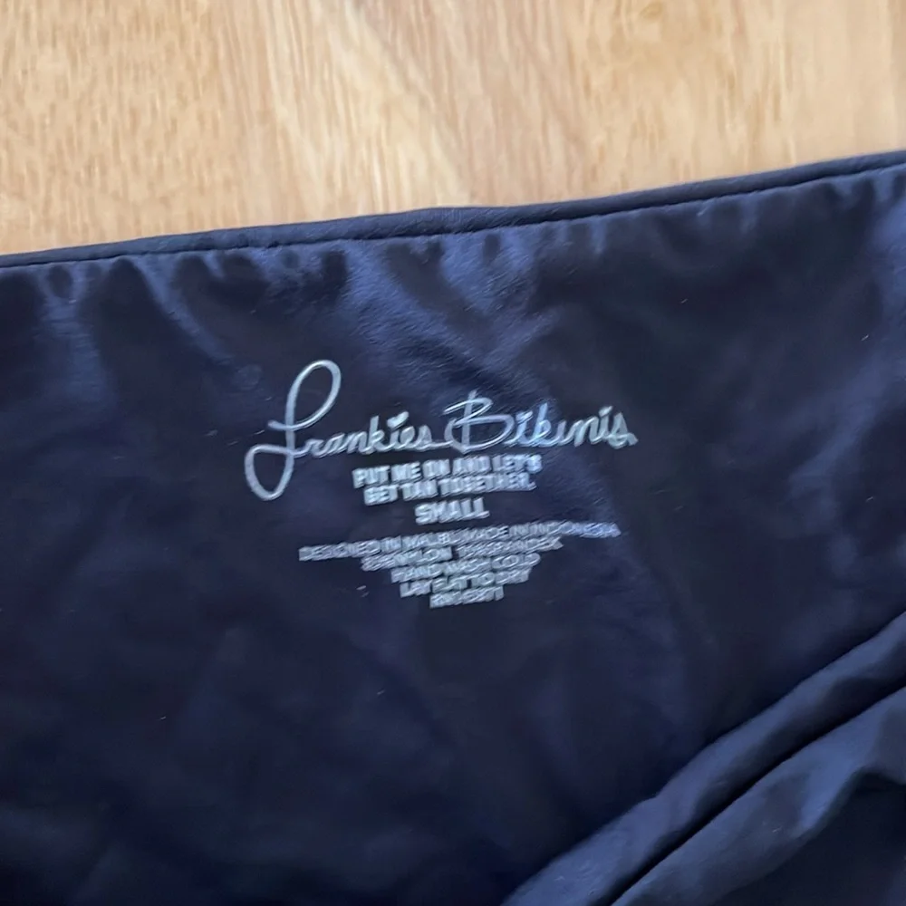 Frankie’s black floral bottoms Small